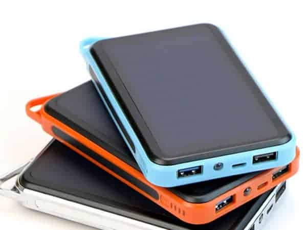 Solarny Power Bank - idealne rozwiązanie na kemping