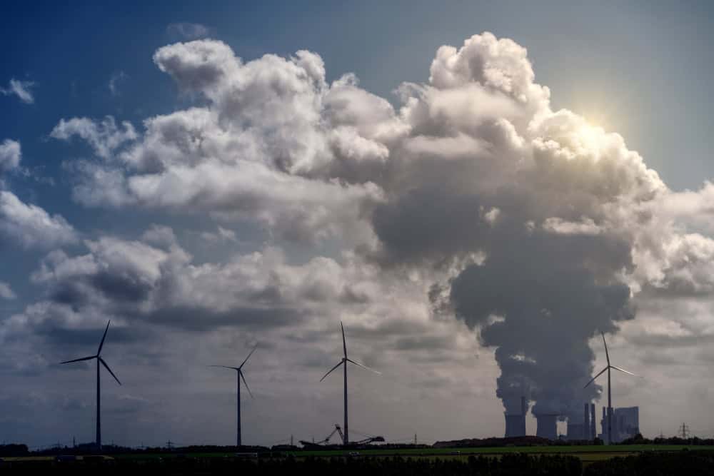 Transformacja energetyczna ma zmniejszyć emisję CO2 do atmosfery.