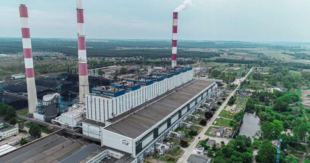 Zdjęcie przedstawia elektrownię gazową, przy której powstanie największy magazyn energii w Europie.