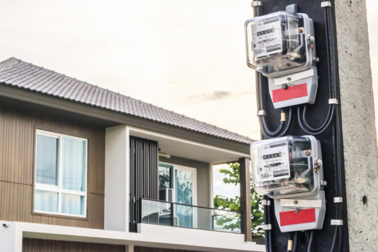 Napięcie stałe (DC) i przemienne (AC)