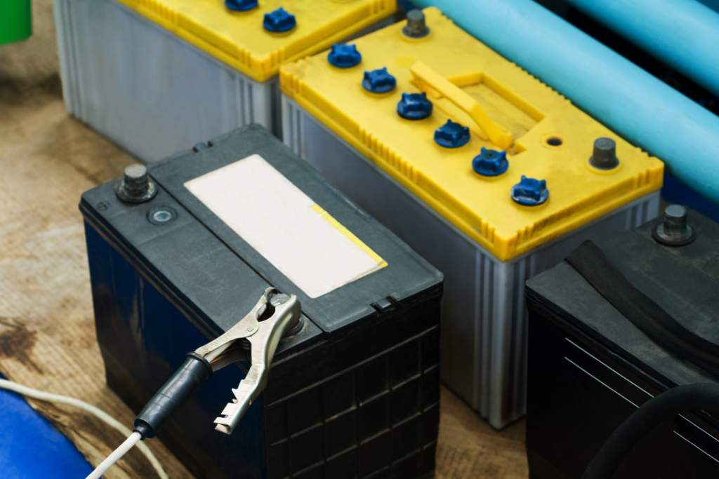 Akumulatory litowo-jonowe vs LiFePO4: porównanie technologii