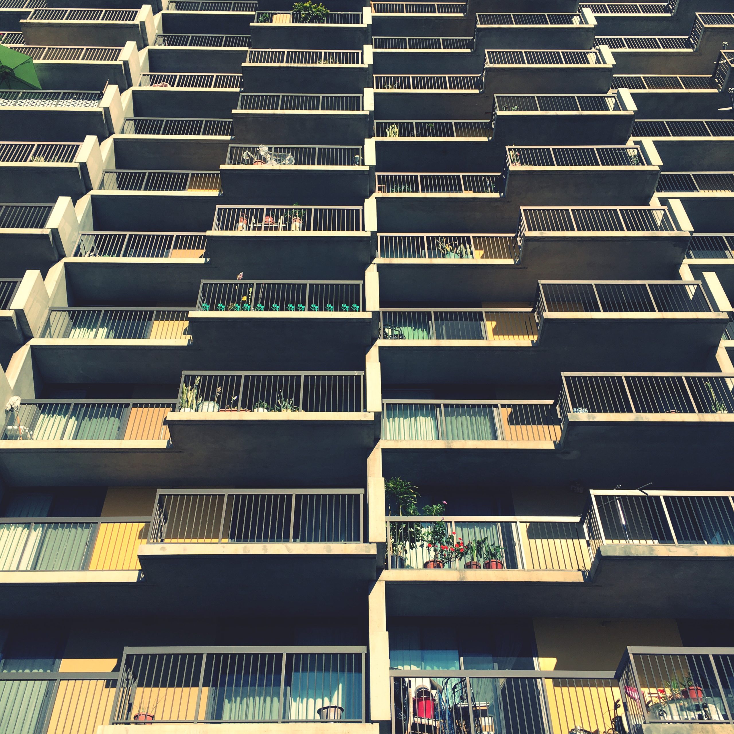 Fotowoltaika dla bloków mieszkalnych: czy to możliwe?