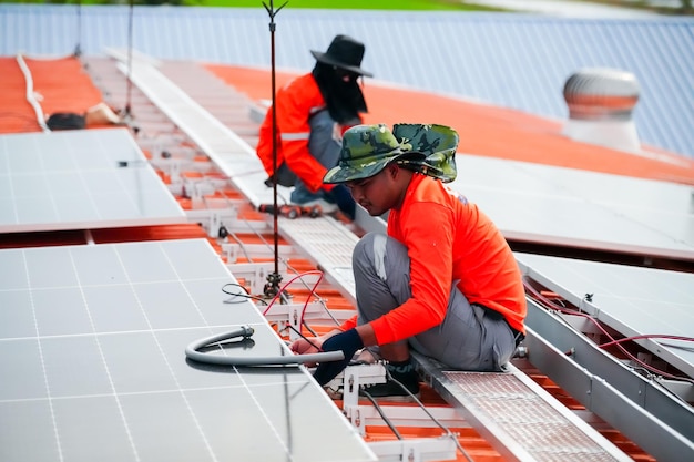 Fotowoltaika a ochrona przeciwpożarowa: wymagania straży i dobre praktyki