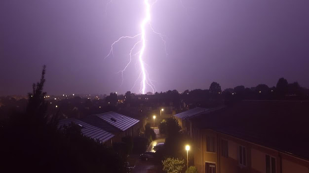 Ochrona odgromowa instalacji fotowoltaicznej: normy i praktyczny montaż