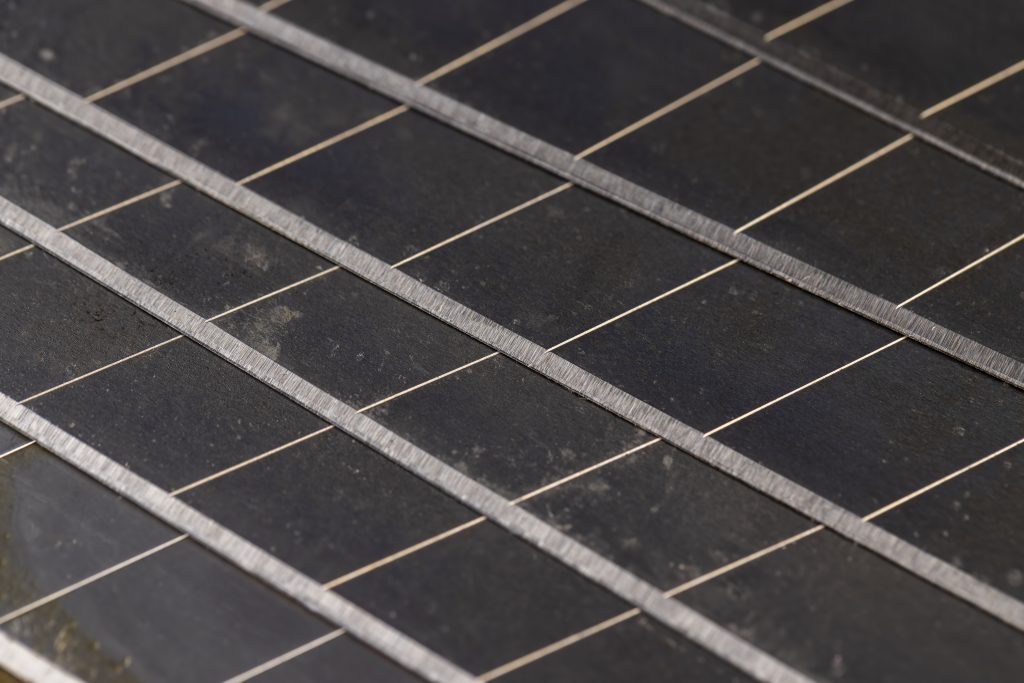 Moduły Aiko Comet 615W — recenzja po roku na polskim rynku