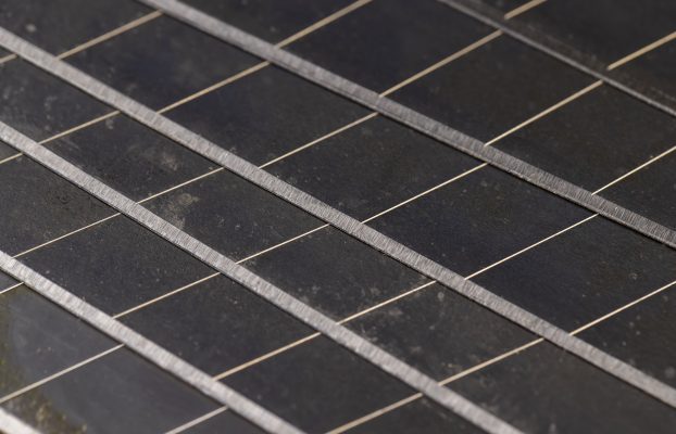 Moduły Aiko Comet 615W — recenzja po roku na polskim rynku