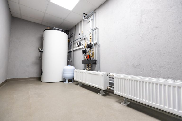 Grzałka CWU z fotowoltaiki: tani bufor energii w 2026