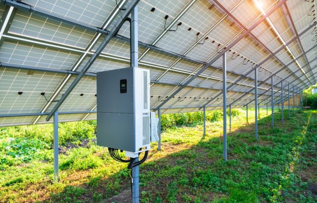 AFCI w falowniku PV: mała dopłata, duże bezpieczeństwo