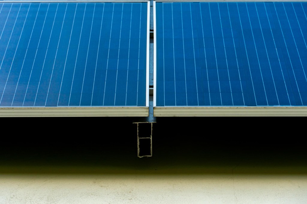 panele bifacial