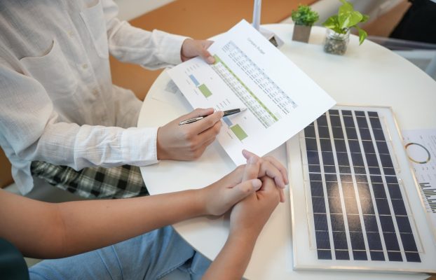 VAT na fotowoltaikę 2026: kiedy 8%, a kiedy 23%?